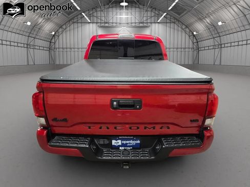 Used 2022 Toyota Tacoma SR5 w/ Technology Package AWD/4WD image 7