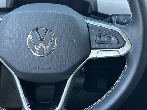 Used 2023 Volkswagen Atlas Cross Sport SE w/ Panoramic Sunroof Package AWD/4WD image 16