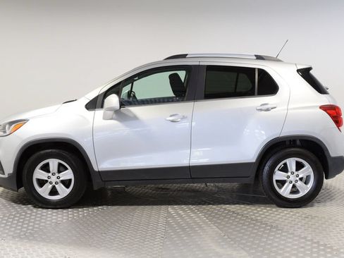 Used 2020 Chevrolet Trax LT FWD image 8