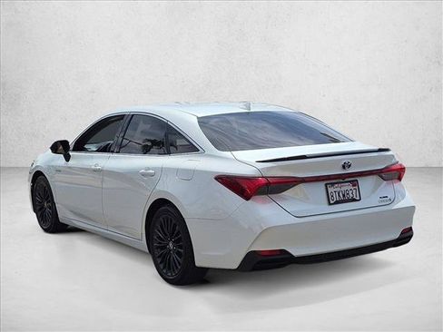 Used 2021 Toyota Avalon XSE FWD image 7