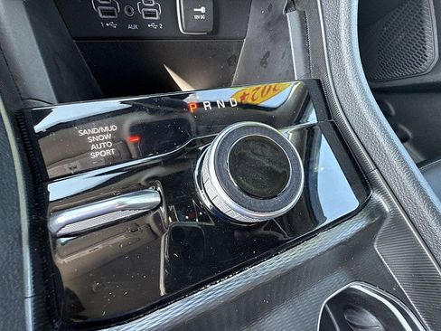 Used 2024 Jeep Grand Cherokee Limited image 16