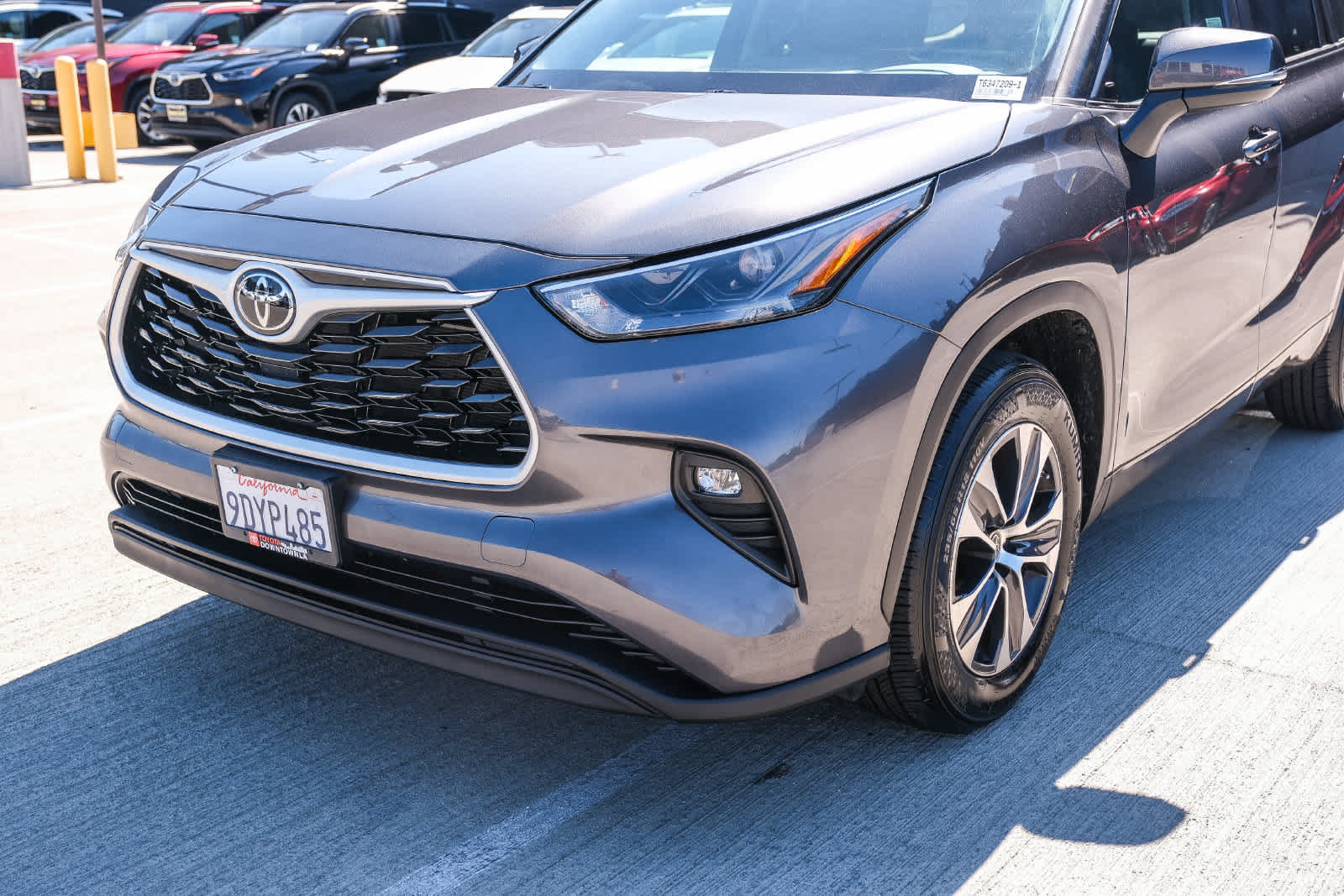 Used 2023 Toyota Highlander XLE FWD image 11