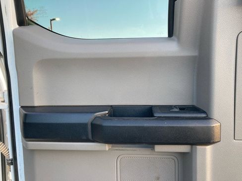 Used 2019 Ford F250 XL w/ Power Equipment Group image 12