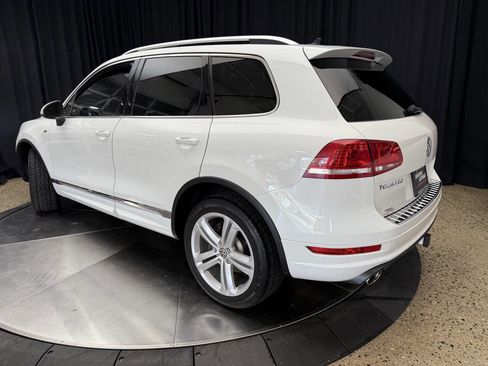 Used 2014 Volkswagen Touareg VR6 image 6