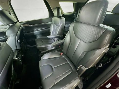 Used 2024 Hyundai Palisade SEL image 25