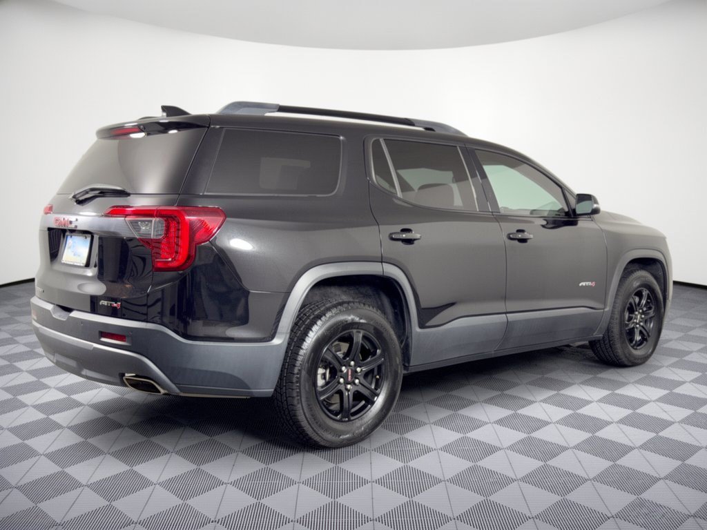 Used 2022 GMC Acadia AT4 w/ Technology Package AWD/4WD image 9