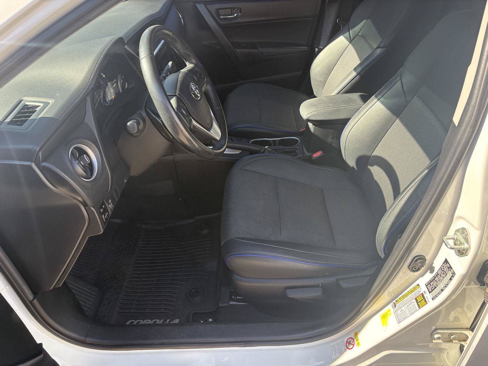Used 2019 Toyota Corolla SE FWD image 4