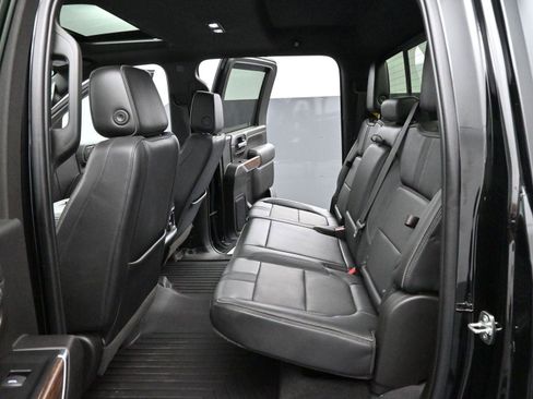 Used 2022 Chevrolet Silverado 2500 High Country w/ LPO, Dark Essentials Package image 33