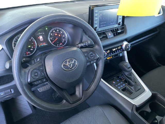 Used 2021 Toyota RAV4 XLE AWD/4WD image 23
