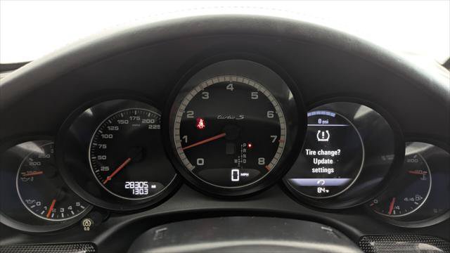 Used 2015 Porsche 911 Turbo S w/ High-end Infotainment Package AWD/4WD image 22
