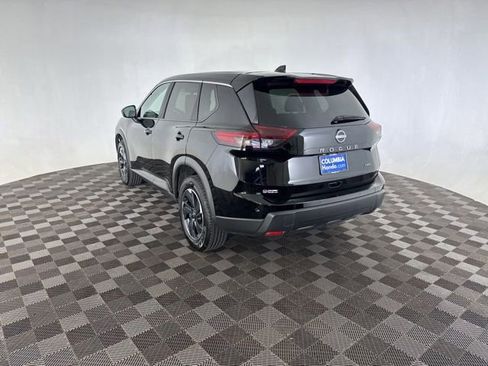 Used 2025 Nissan Rogue SV AWD/4WD image 9