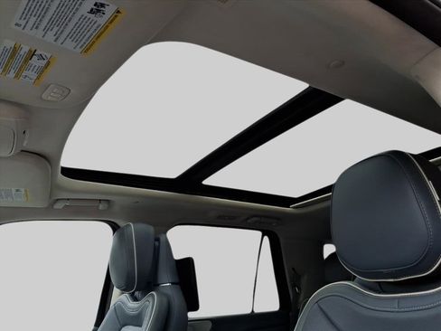 Used 2021 Lincoln Navigator Black Label image 20