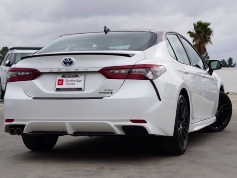 Used 2022 Toyota Camry XSE image 6