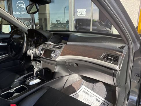 Used 2013 Honda Crosstour EX-L image 30