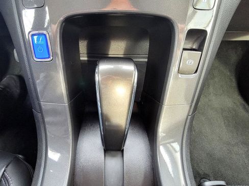 Used 2015 Chevrolet Volt Premium w/ Premium Trim Package image 35