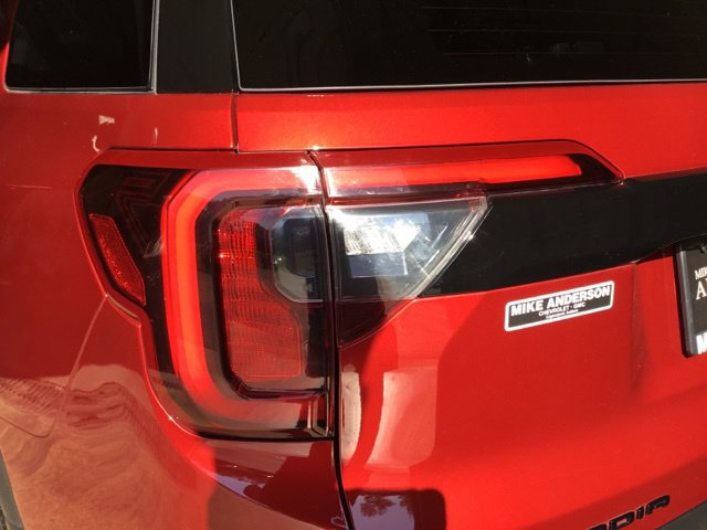 Used 2022 GMC Acadia SLT w/ Elevation Edition AWD/4WD image 16