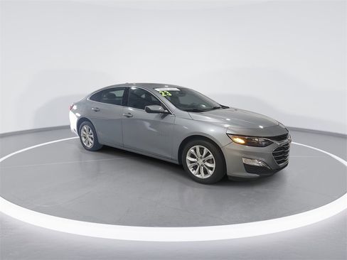 Used 2023 Chevrolet Malibu LT image 2