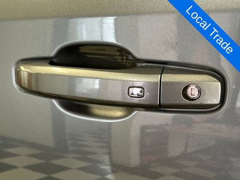 Used 2022 GMC Sierra 1500 AT4 w/ AT4 Premium Package image 7