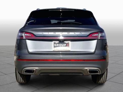 Used 2022 Lincoln Nautilus Reserve image 4