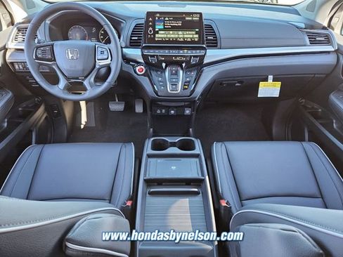 New 2026 Honda Odyssey Touring image 8