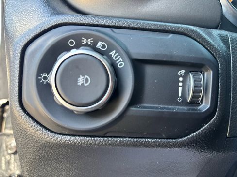 Used 2023 Jeep Wrangler Sport image 16