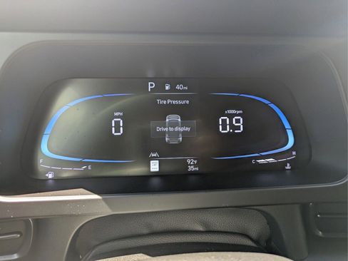 New 2025 Hyundai Elantra Sport FWD image 35