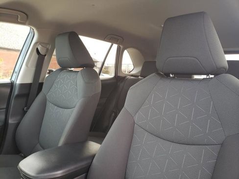 Used 2023 Toyota RAV4 XLE image 30