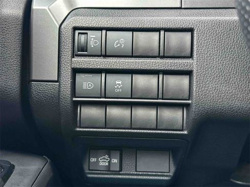 Used 2024 Toyota Tacoma TRD Off-Road image 36