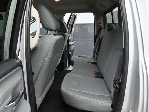 Used 2015 RAM 1500 Classic SLT AWD/4WD image 25