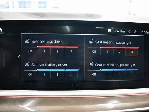 Used 2022 BMW X6 xDrive40i w/ M Sport Package image 31