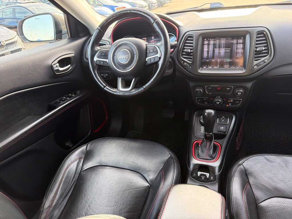Used 2018 Jeep Compass Trailhawk w/ Leather Interior Group AWD/4WD image 22