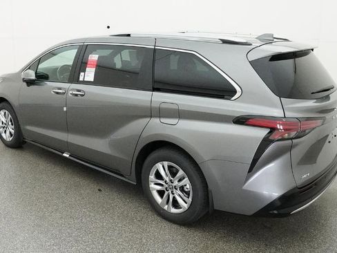New 2026 Toyota Sienna Limited FWD image 22