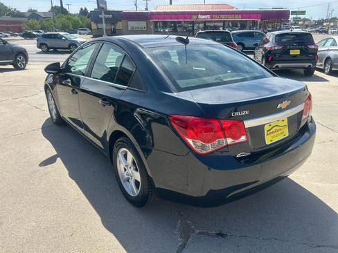 Used 2016 Chevrolet Cruze LT FWD image 5