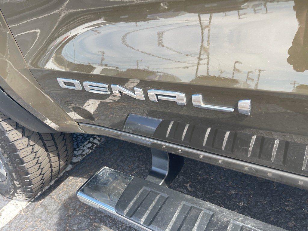 Used 2023 GMC Canyon Denali AWD/4WD image 15