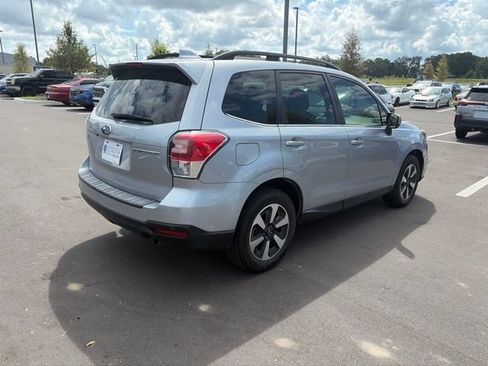 Used 2018 Subaru Forester 2.5i Limited AWD/4WD image 3