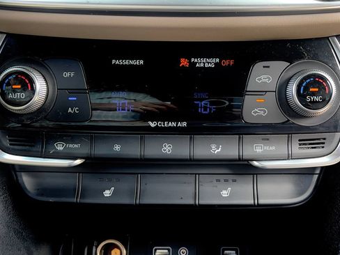 Used 2019 Hyundai Santa Fe SEL FWD image 32