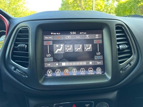 Used 2021 Jeep Compass Trailhawk image 33