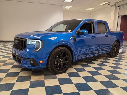 Used 2025 Ford Maverick Lobo image 3