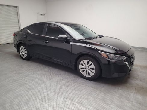 Used 2025 Nissan Sentra S image 11