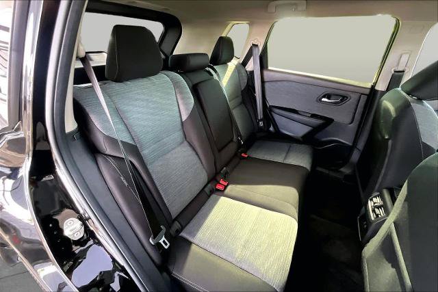 Certified 2023 Nissan Rogue SV FWD image 20