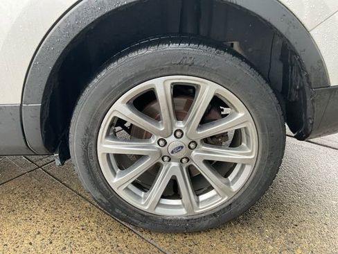 Used 2017 Ford Explorer Limited image 11