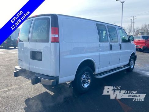 Used 2024 Chevrolet Express 2500 image 6