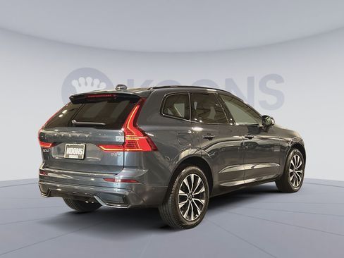 Used 2023 Volvo XC60 B5 Plus w/ Protection Package Premier image 7