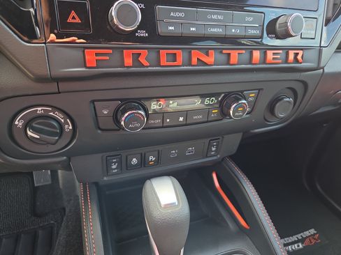 Used 2026 Nissan Frontier PRO-4X AWD/4WD image 22