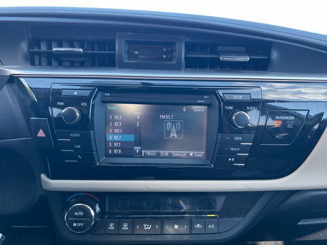 Used 2014 Toyota Corolla LE FWD image 17