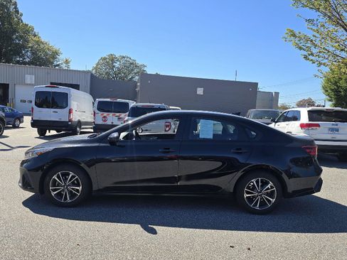 Used 2023 Kia Forte LXS FWD image 19