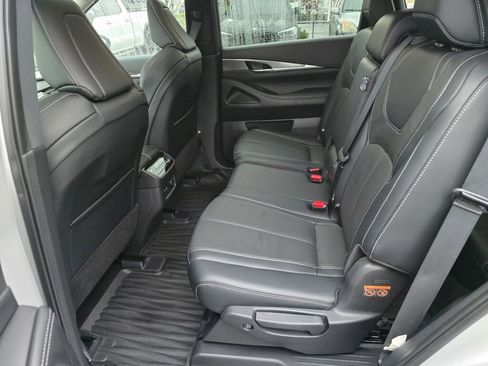 Used 2023 INFINITI QX60 Luxe image 17