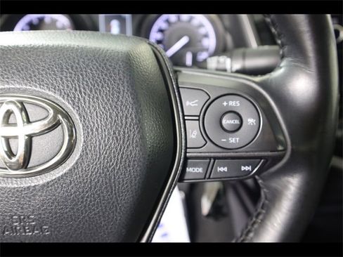 Used 2021 Toyota Camry SE image 25