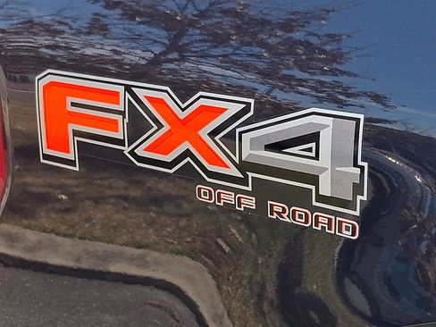 Used 2022 Ford F150 Lariat w/ Equipment Group 502A High image 28