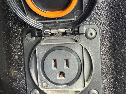 Used 2019 GMC Sierra 1500 AT4 image 15